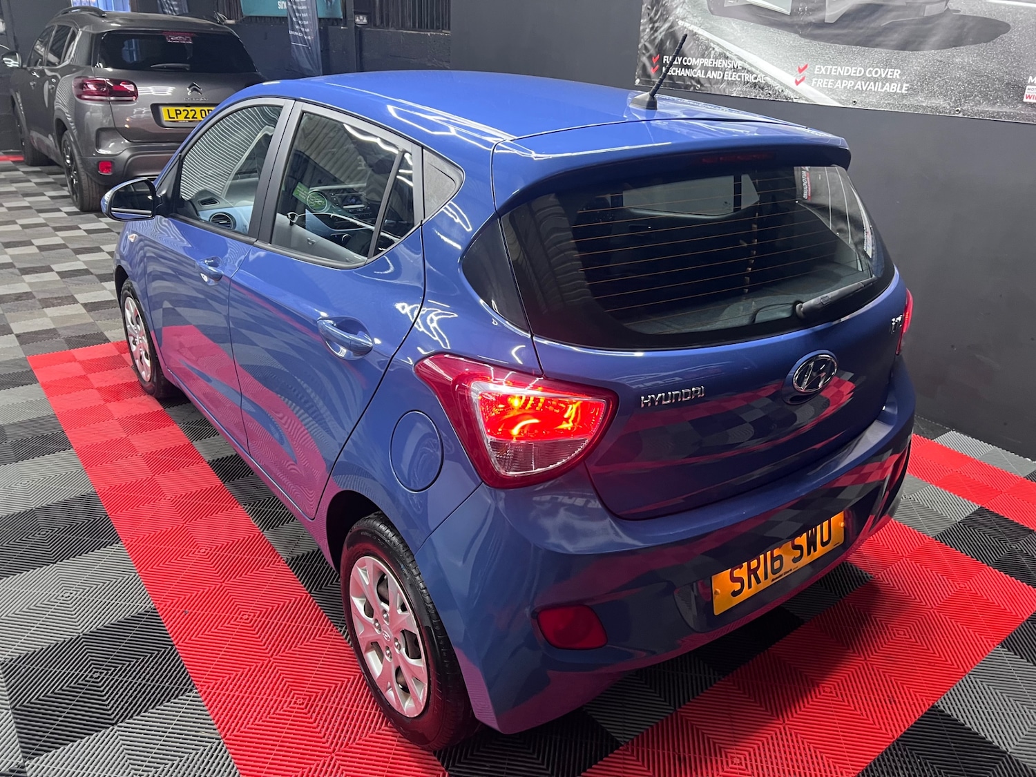 Used Hyundai i10 2016 for sale - 76374420: Photo 10