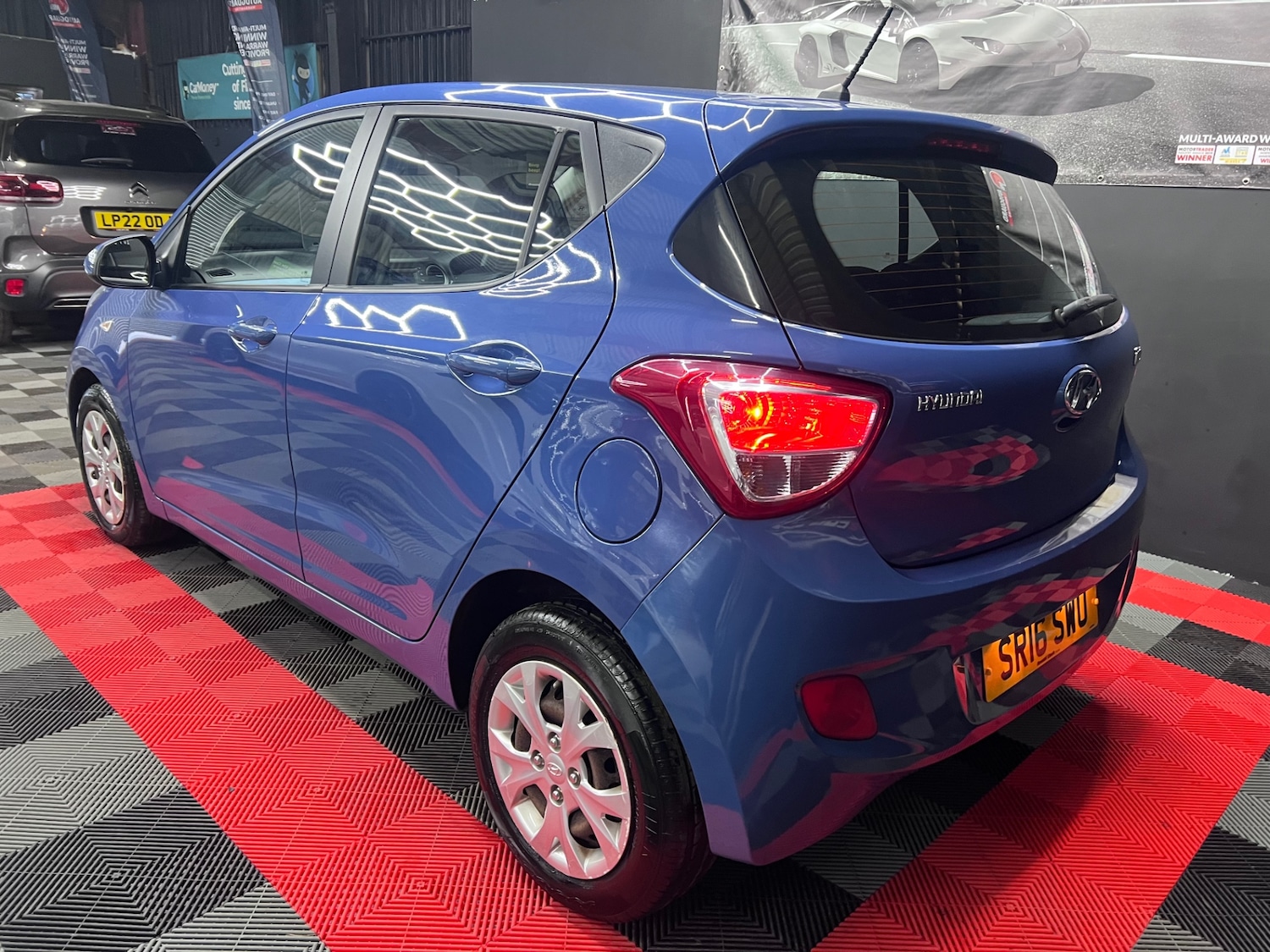 Used Hyundai i10 2016 for sale - 76374420: Photo 2