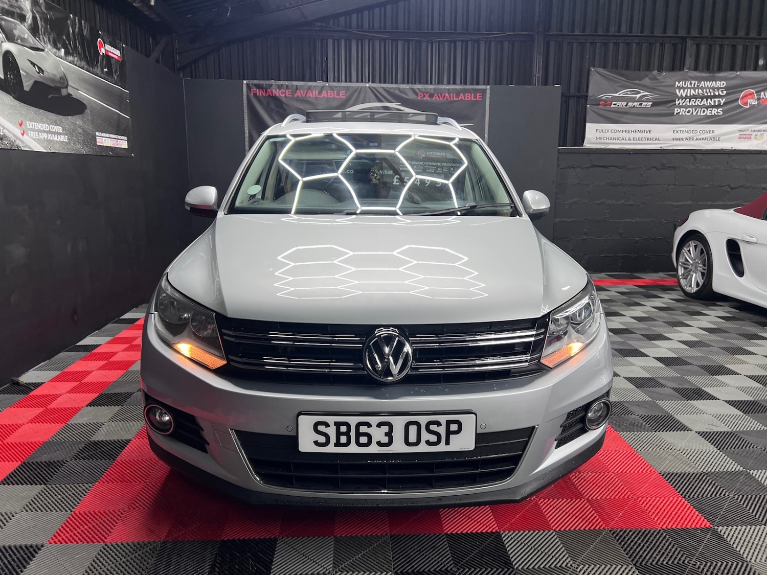 Used Volkswagen Tiguan 2013 for sale - 76206156: Photo 6