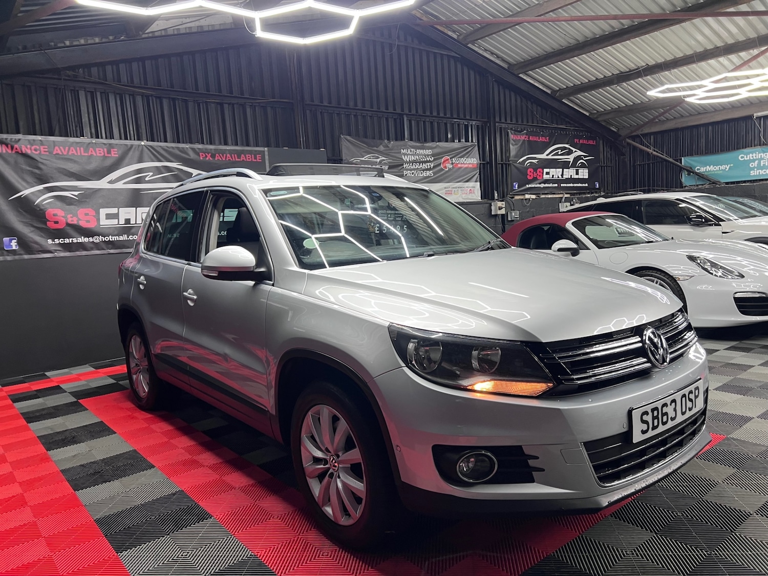 Used Volkswagen Tiguan 2013 for sale - 76206156: Photo 9