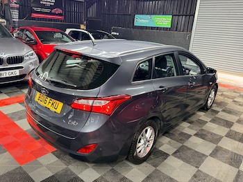 Used Hyundai i30 2016 for sale - 77848129: Photo