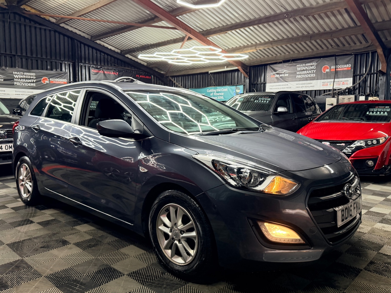 Used Hyundai i30 2016 for sale - 77848129: Photo 9