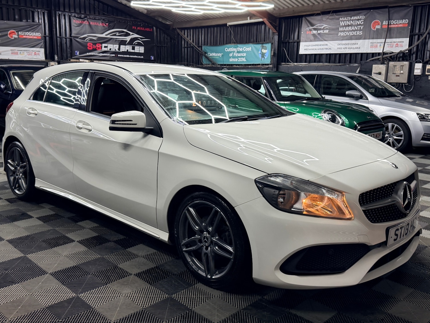 Used Mercedes-Benz A-Class 2018 for sale - 76905485: Photo 3