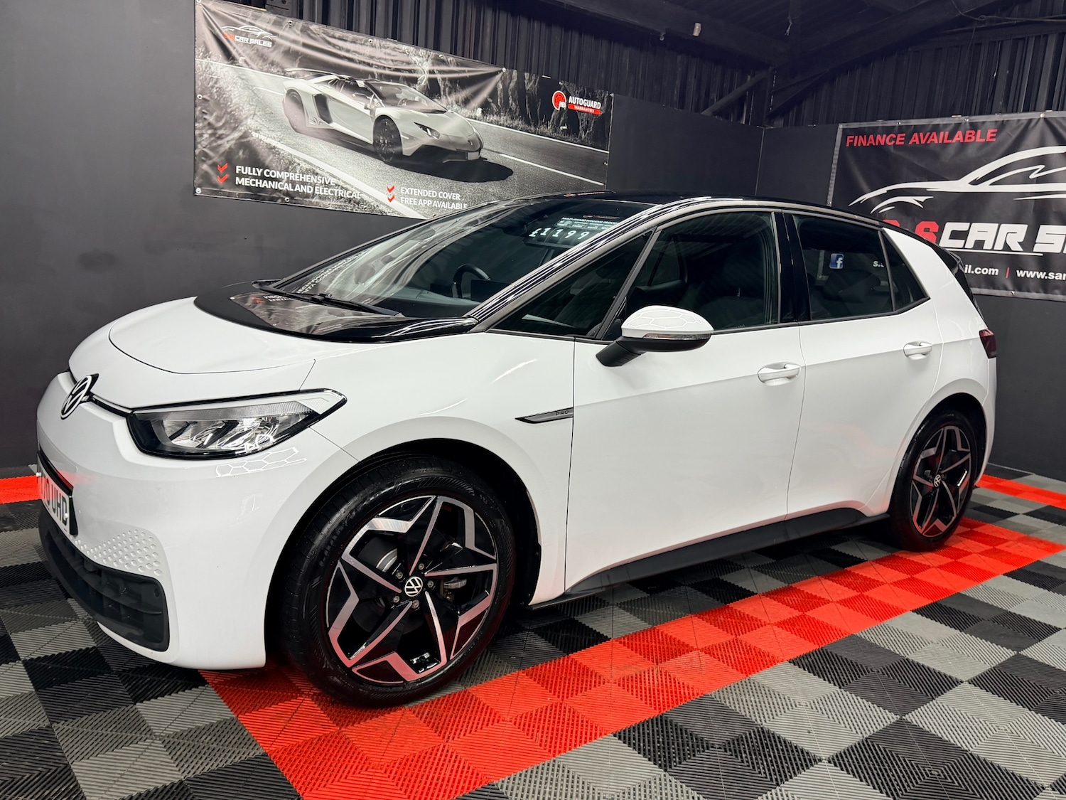 Used Volkswagen ID.3 2020 for sale - 76807080: Photo 2