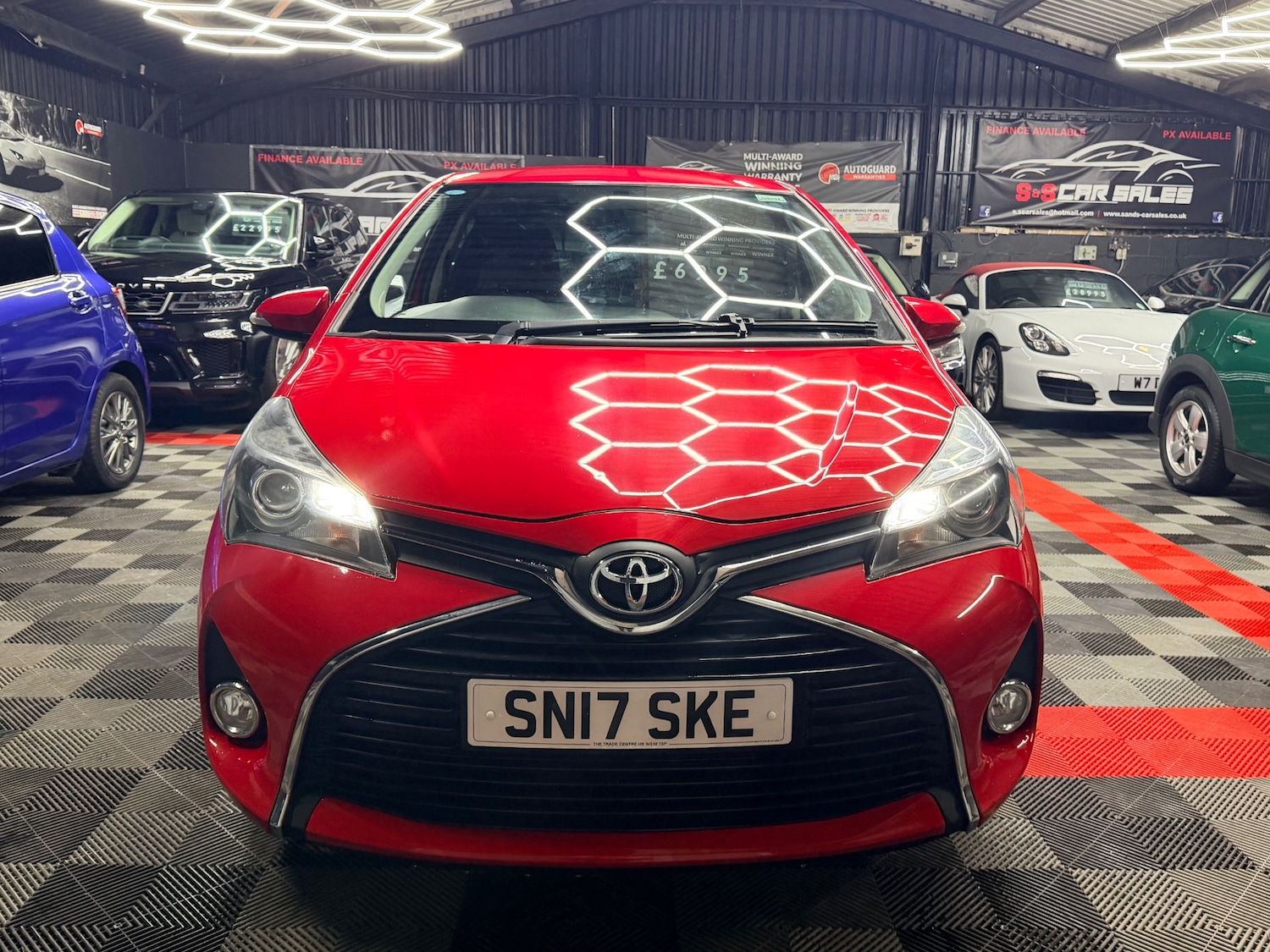 Used Toyota Yaris 2017 for sale - 77012043: Photo 9