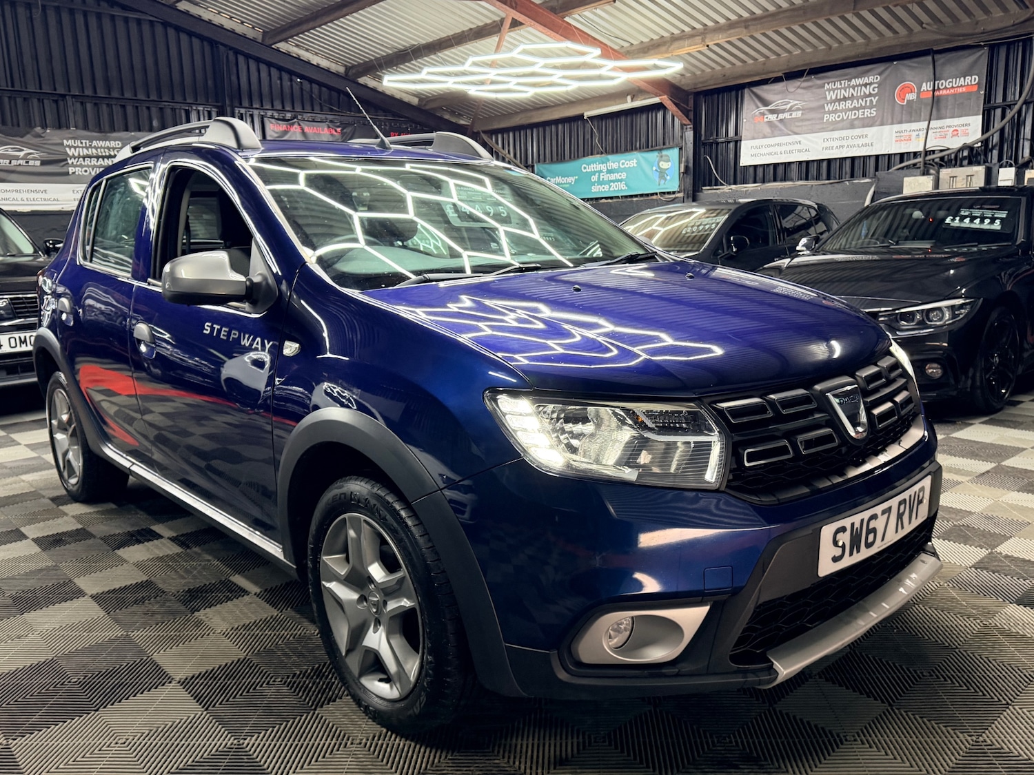 Used Dacia Sandero Stepway 2017 for sale - 77689523: Photo 5