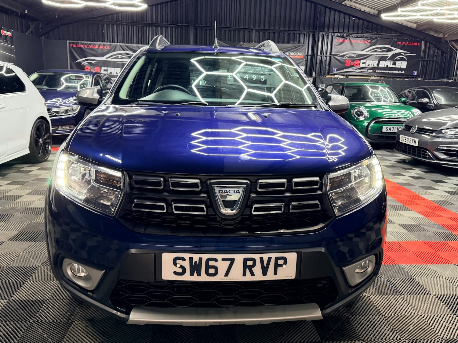 Used Dacia Sandero Stepway 2017 for sale - 77689523: Photo 6