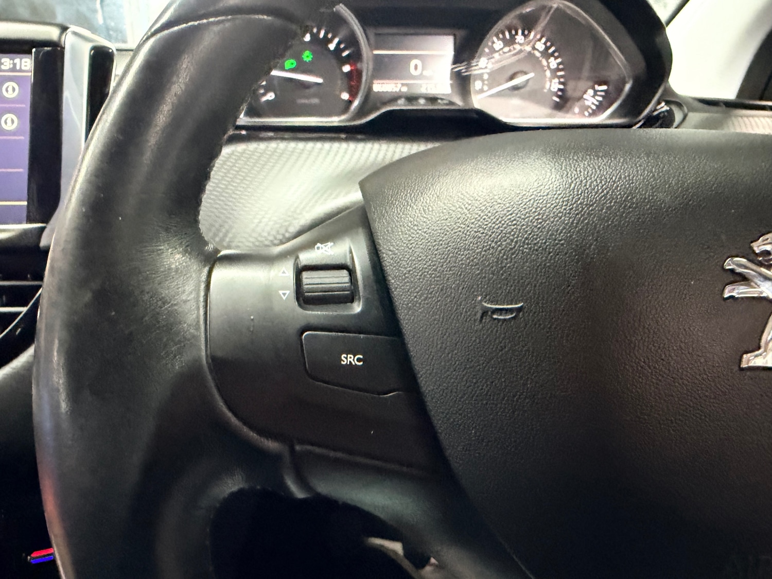 Used Peugeot 2008 2018 for sale - 77125261: Photo 20