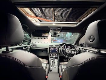 Used Volkswagen Golf 2019 for sale - 76650058: Photo