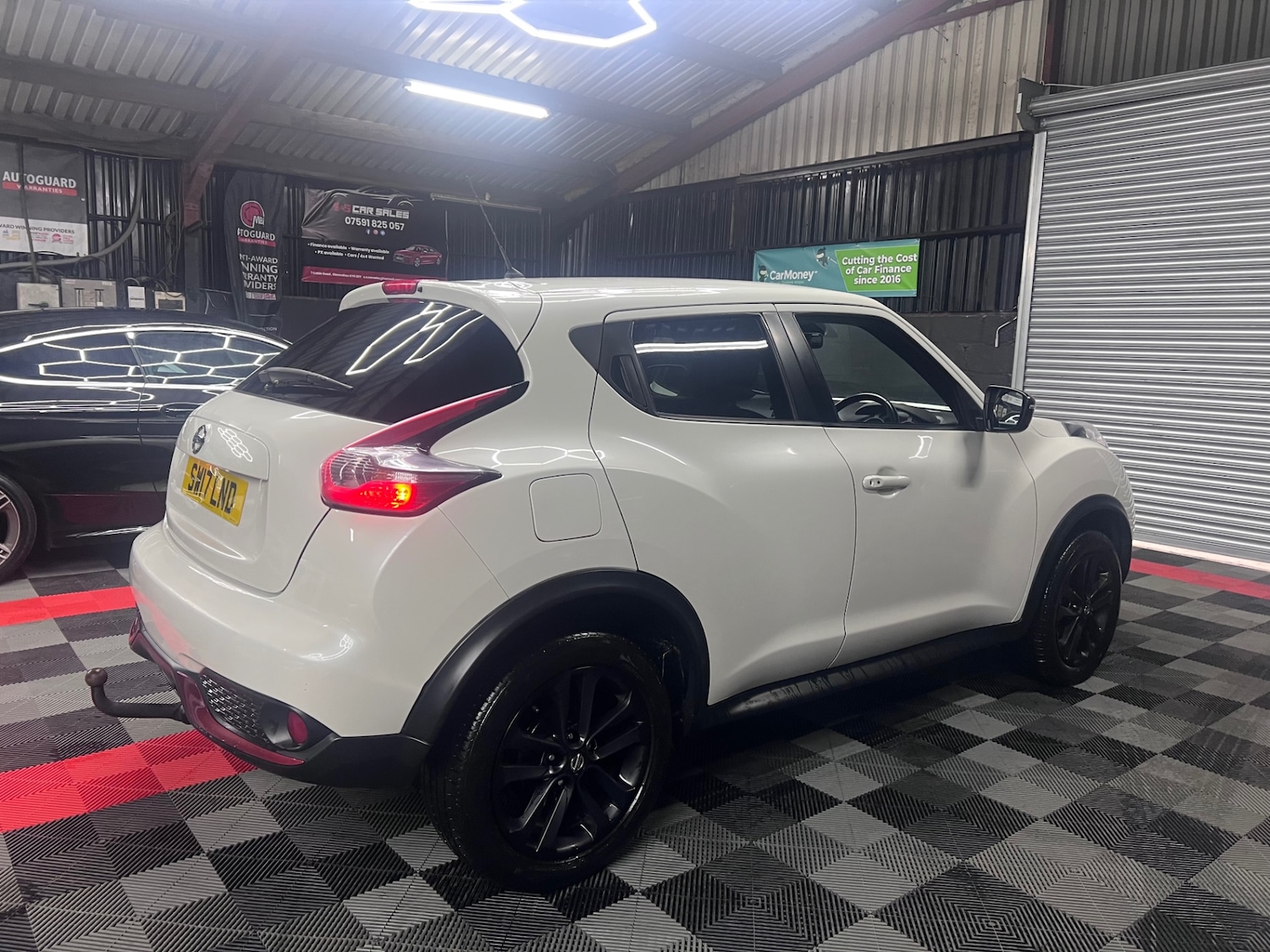 Used Nissan Juke 2017 for sale - 76157307: Photo 2