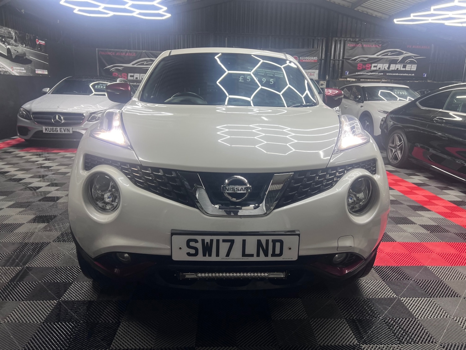Used Nissan Juke 2017 for sale - 76157307: Photo 6