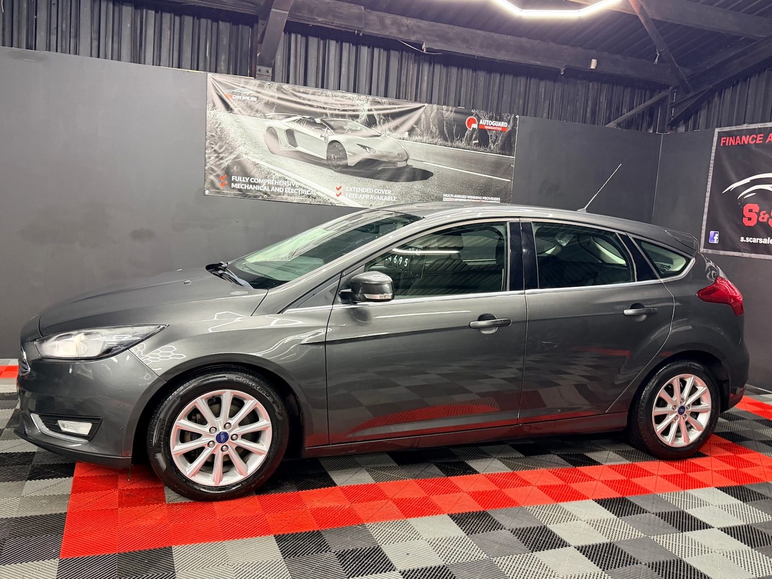 Used Ford Focus 2014 for sale - 76807586: Photo 9