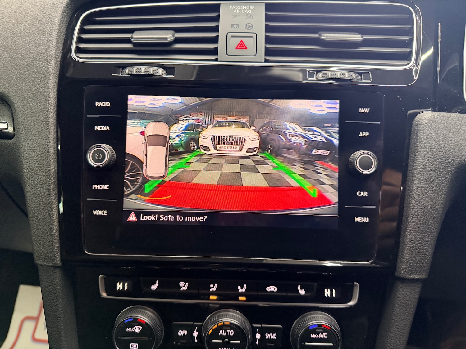 Used Volkswagen Golf 2019 for sale - 77528365: Photo 42