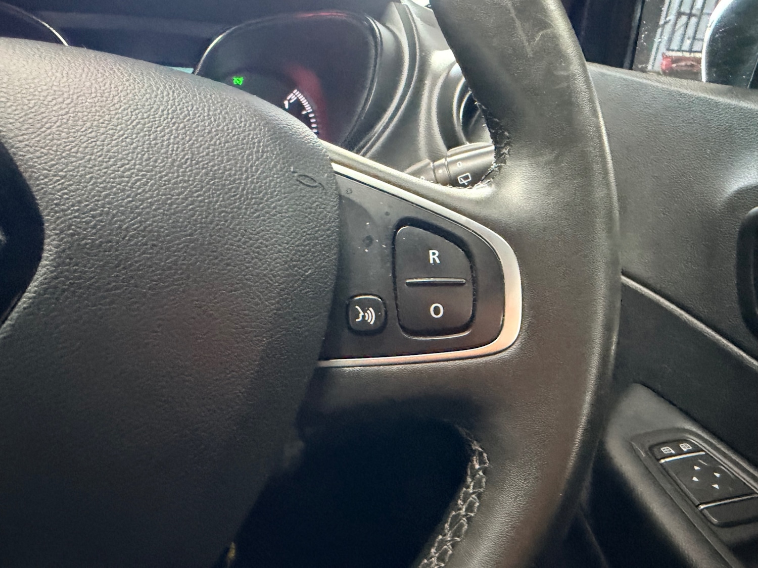 Used Renault Captur 2018 for sale - 77264672: Photo 18