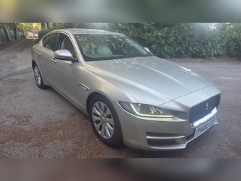 Used Jaguar XE 2016 for sale - 79203855: Photo
