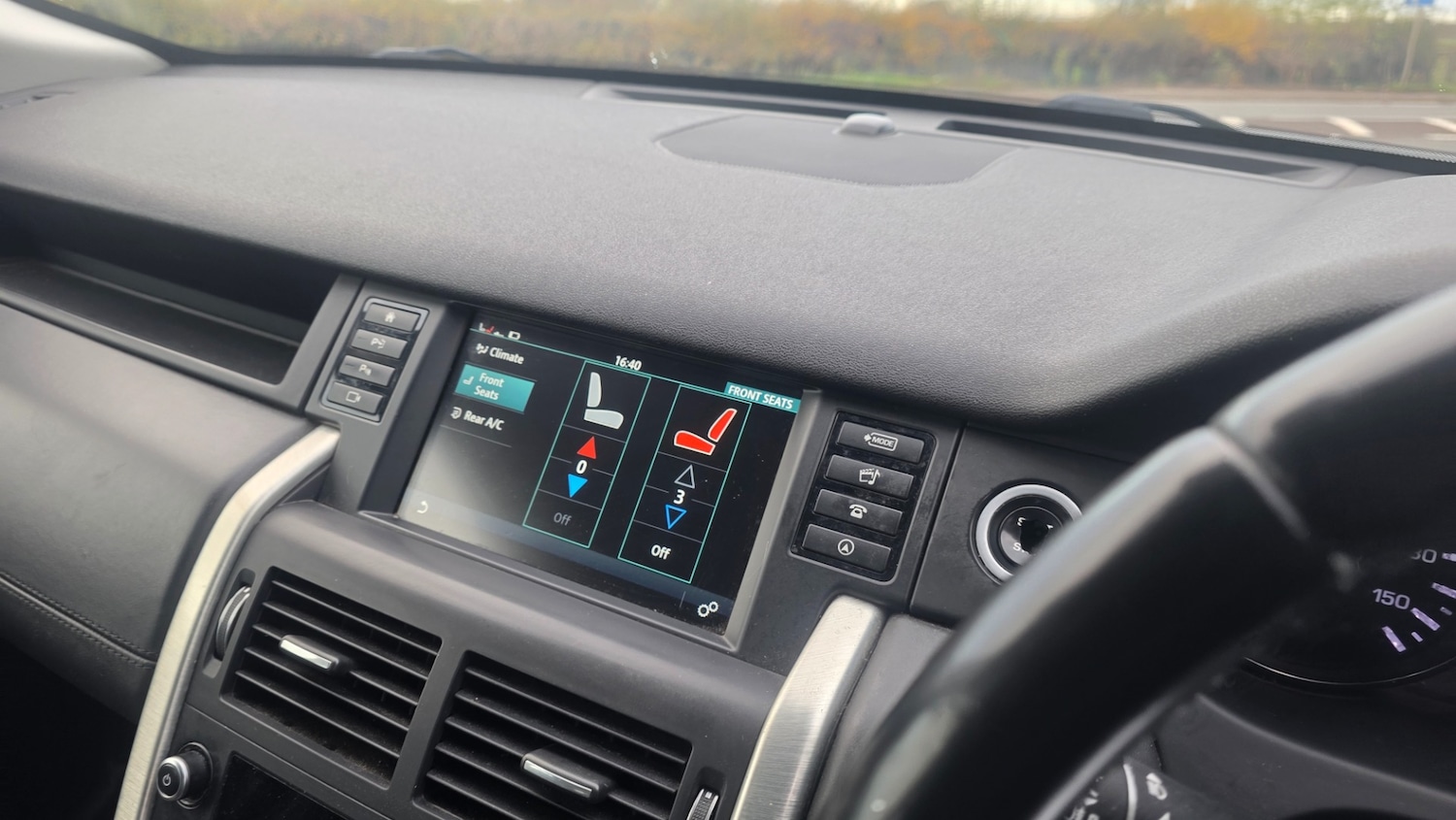 Used Land Rover Discovery Sport 2015 for sale - 76387386: Photo 13