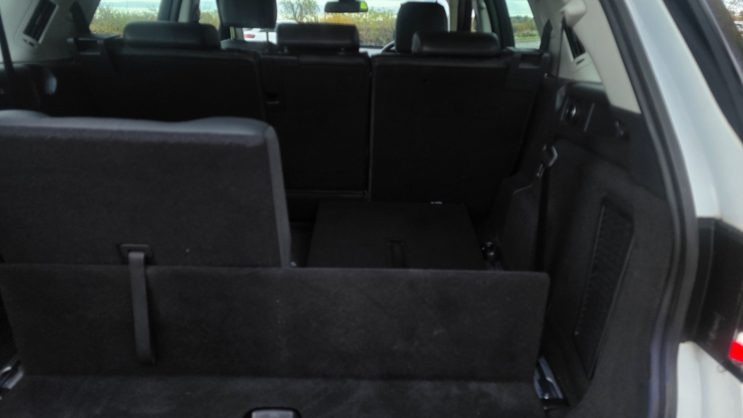 Used Land Rover Discovery Sport 2015 for sale - 76387386: Photo 4