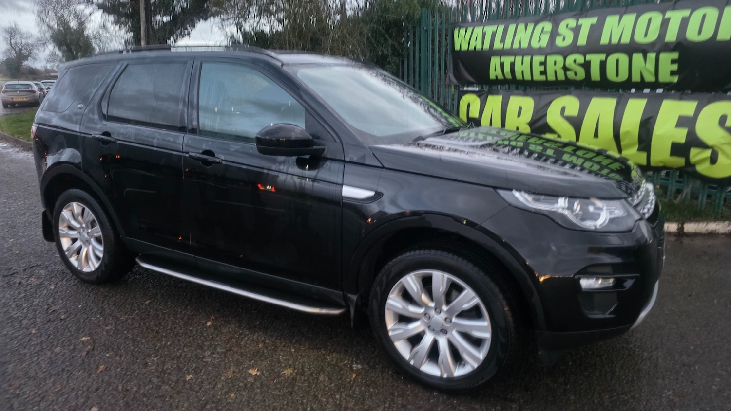 Used Land Rover Discovery Sport 2017 for sale - 76897200: Photo 1