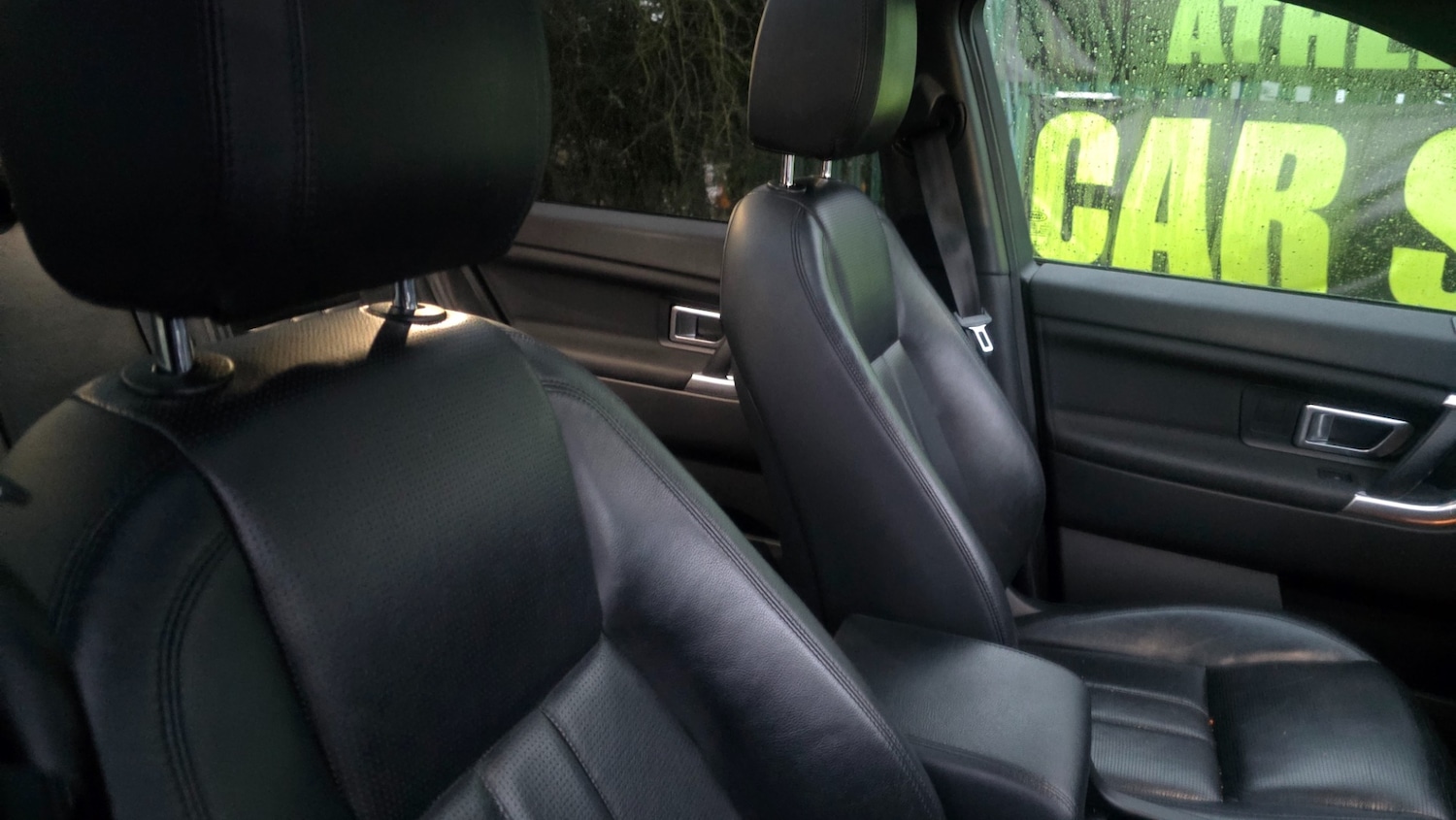 Used Land Rover Discovery Sport 2017 for sale - 76897200: Photo 3