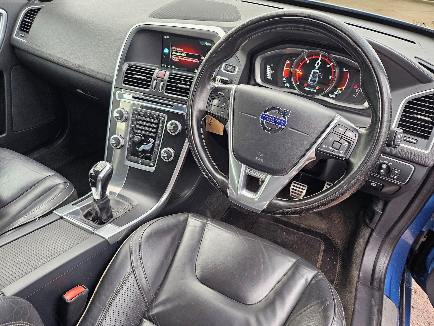 Used Volvo XC60 2015 for sale - 77692058: Photo 8