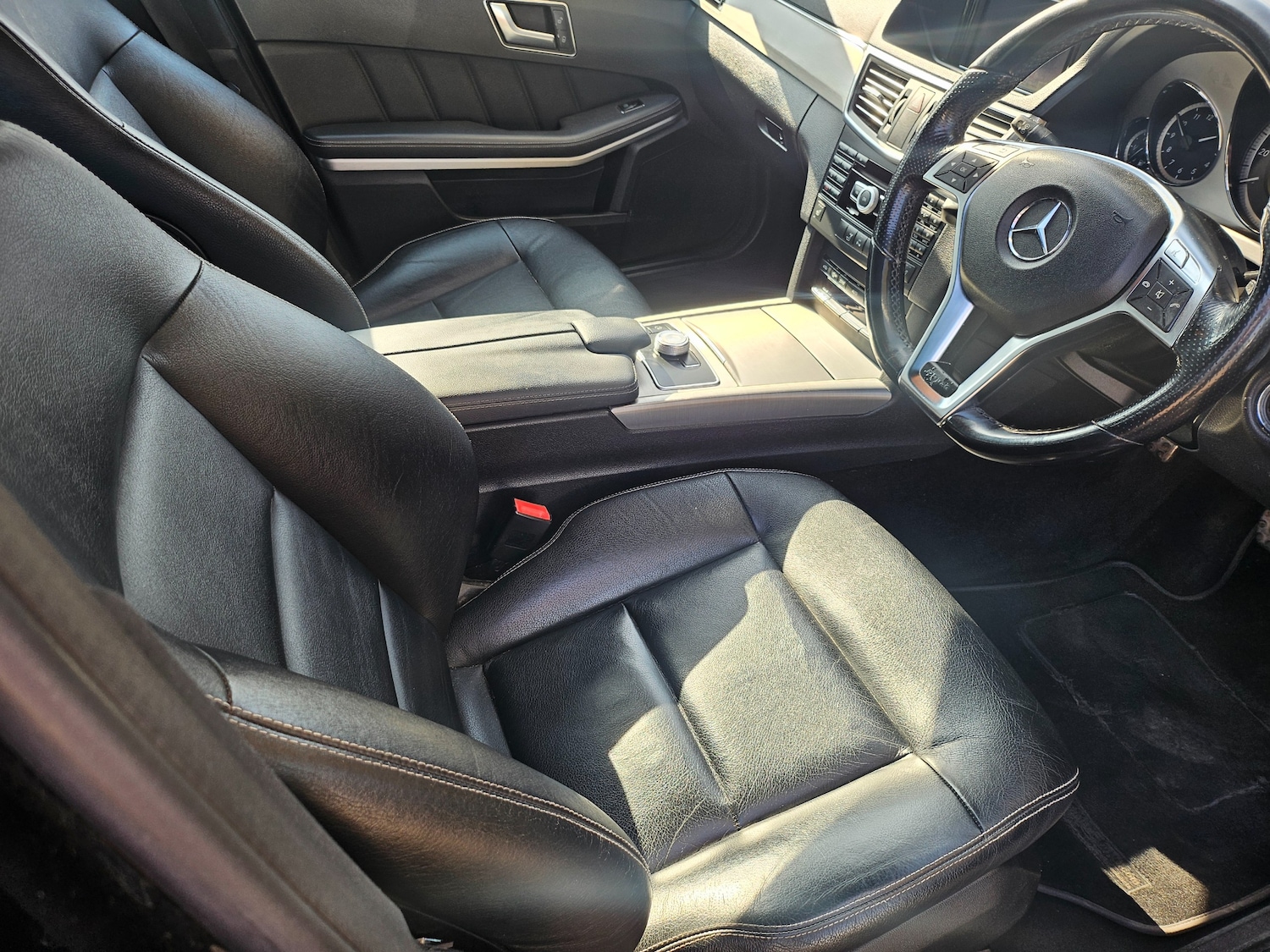 Used Mercedes-Benz E Class 2011 for sale - 77979112: Photo 11