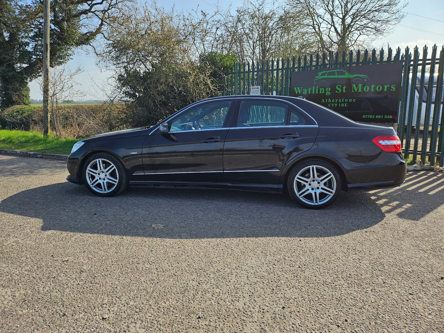 Used Mercedes-Benz E Class 2011 for sale - 77979112: Photo 14