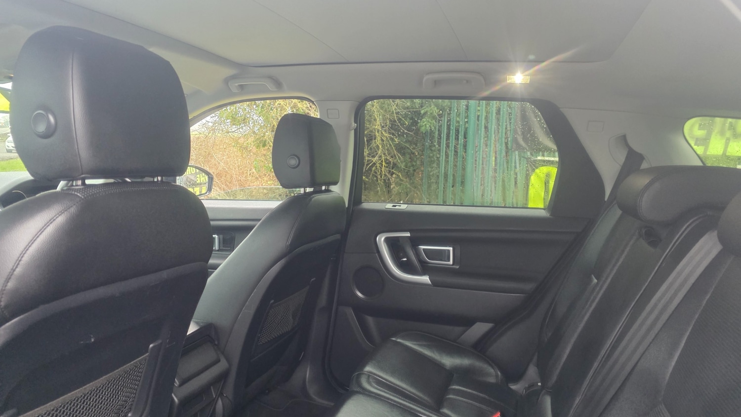 Used Land Rover Discovery Sport 2016 for sale - 77329397: Photo 11