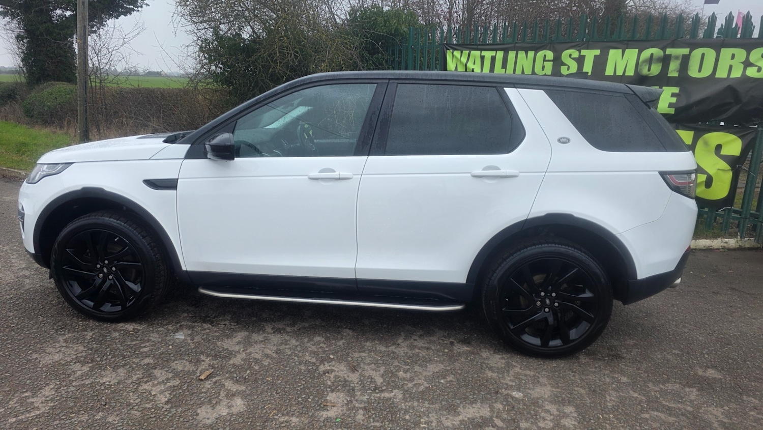 Used Land Rover Discovery Sport 2016 for sale - 77329397: Photo 17
