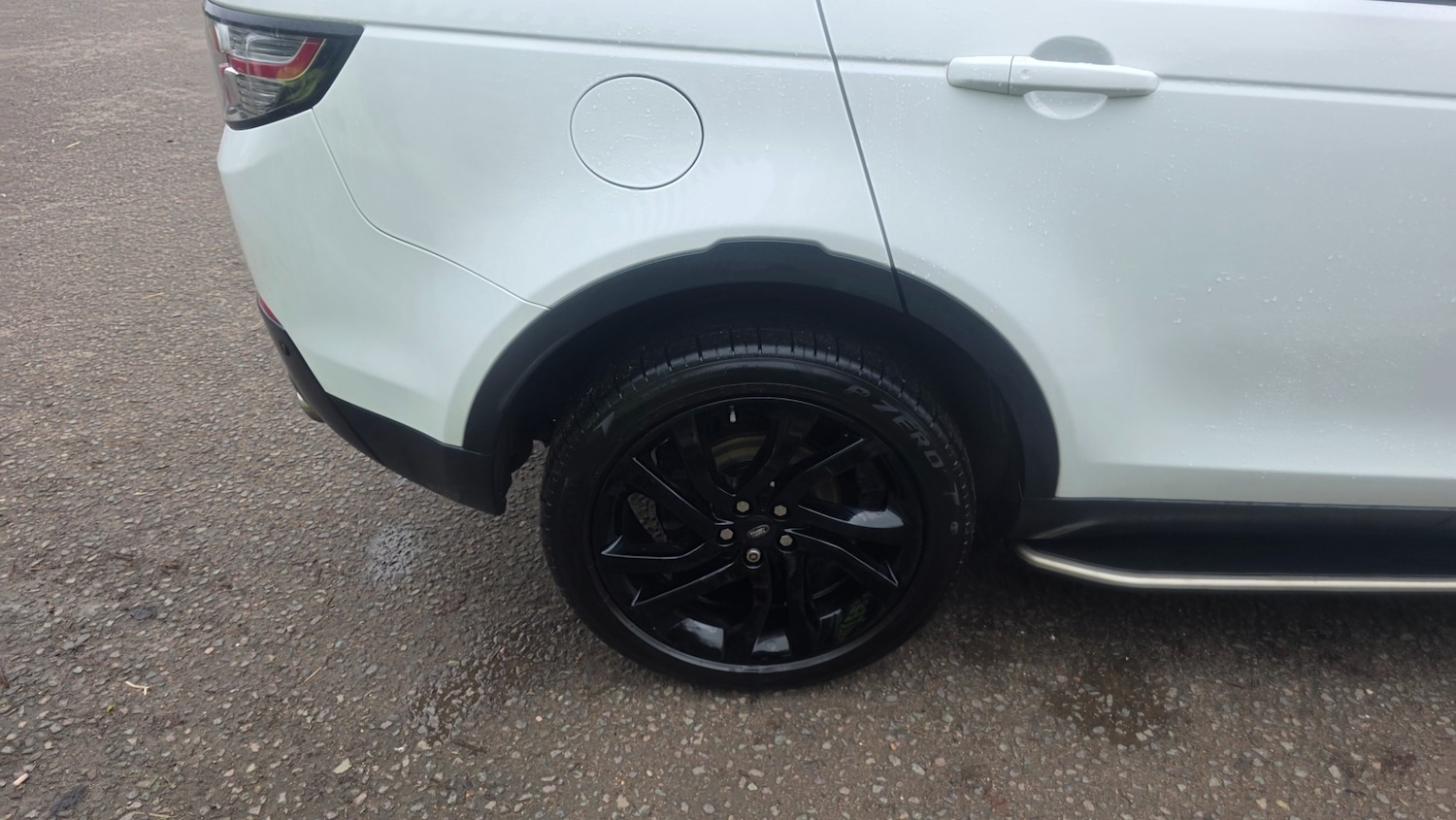 Used Land Rover Discovery Sport 2016 for sale - 77329397: Photo 3