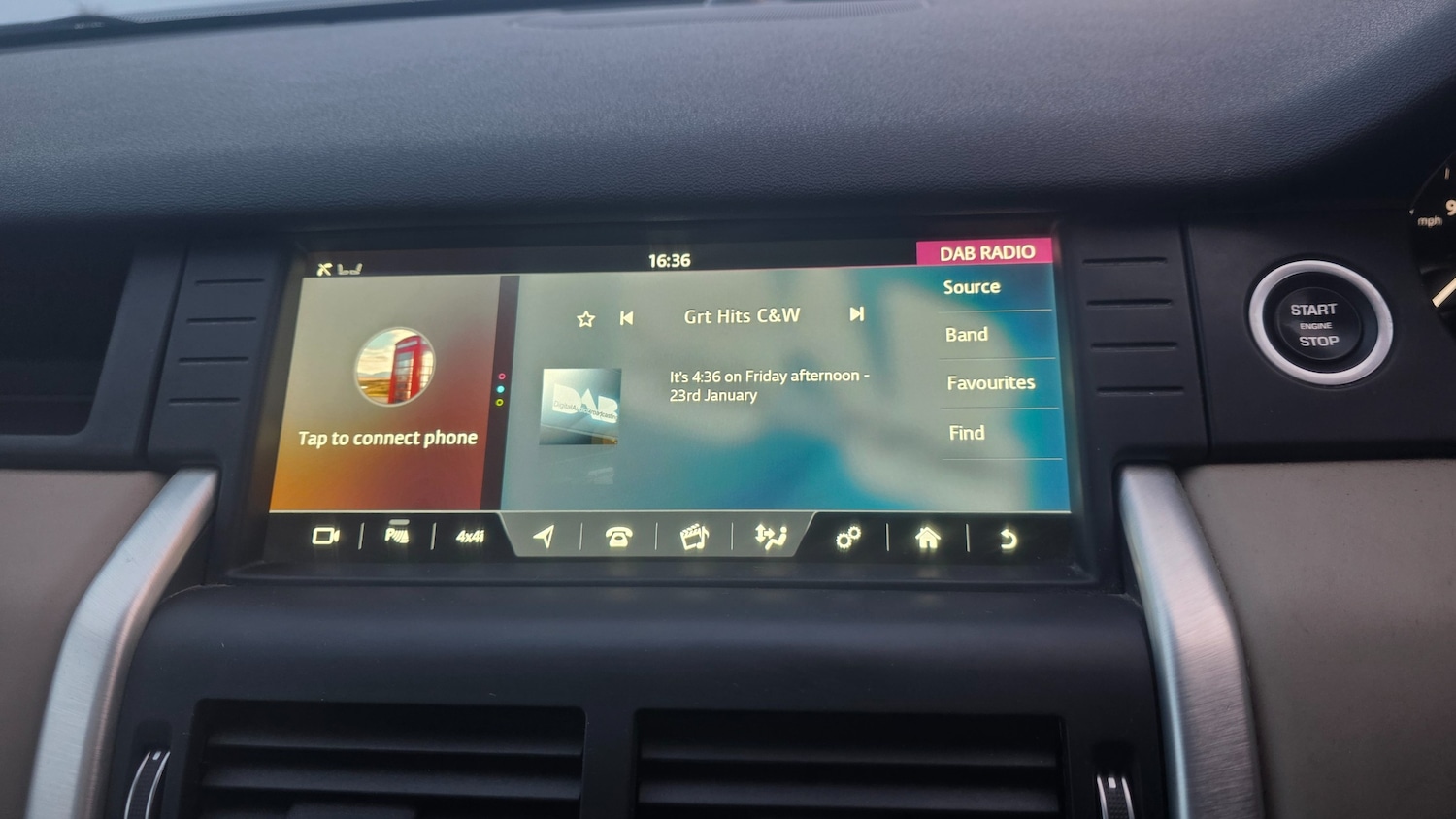 Used Land Rover Discovery Sport 2016 for sale - 77539923: Photo 14