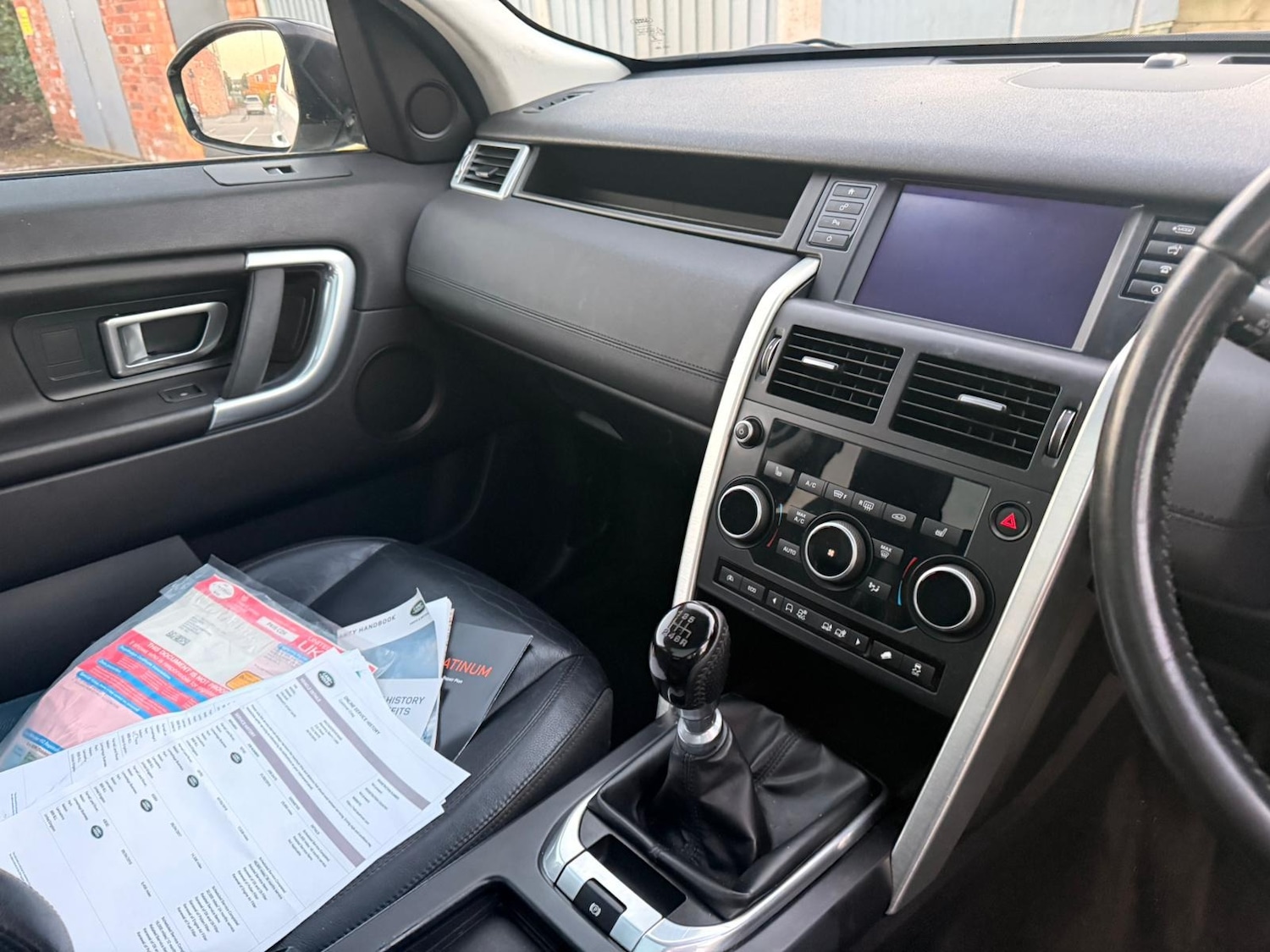 Used Land Rover Discovery Sport 2015 for sale - 76606121: Photo 11