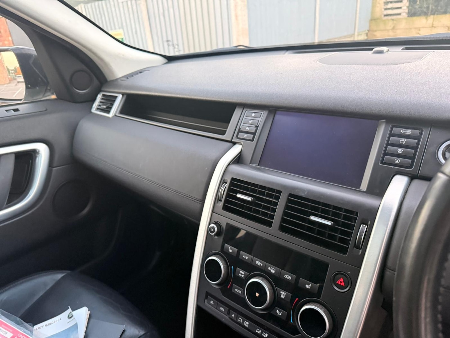 Used Land Rover Discovery Sport 2015 for sale - 76606121: Photo 13