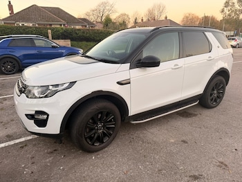 Used Land Rover Discovery Sport 2015 for sale - 76606121: Photo