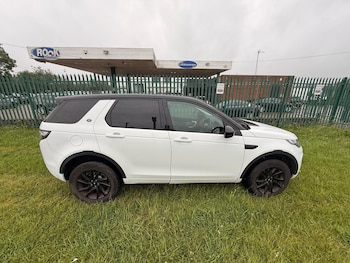Used Land Rover Discovery Sport 2017 for sale - 78789288: Photo