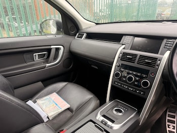 Used Land Rover Discovery Sport 2017 for sale - 78789288: Photo