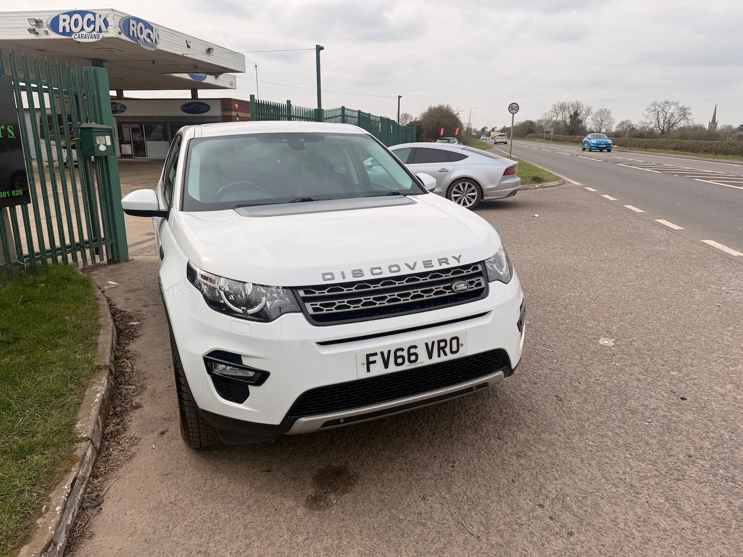 Used Land Rover Discovery Sport 2016 for sale - 77995211: Photo 3