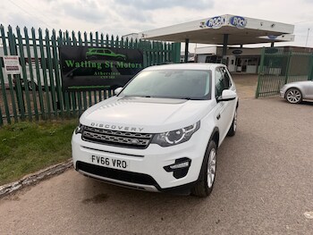 Used Land Rover Discovery Sport 2016 for sale - 77995211: Photo