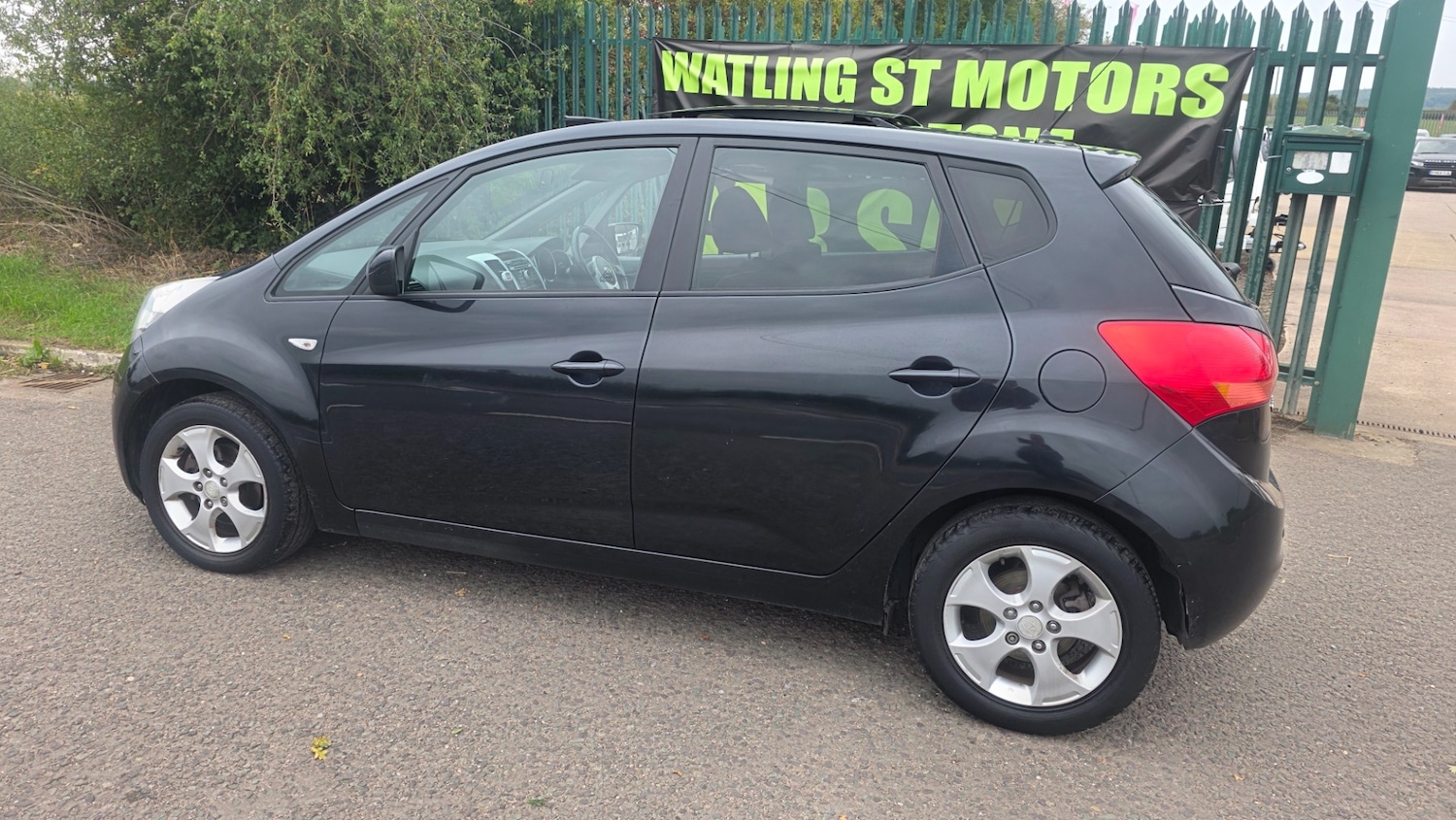 Used Kia Venga 2011 for sale - 76093903: Photo 1