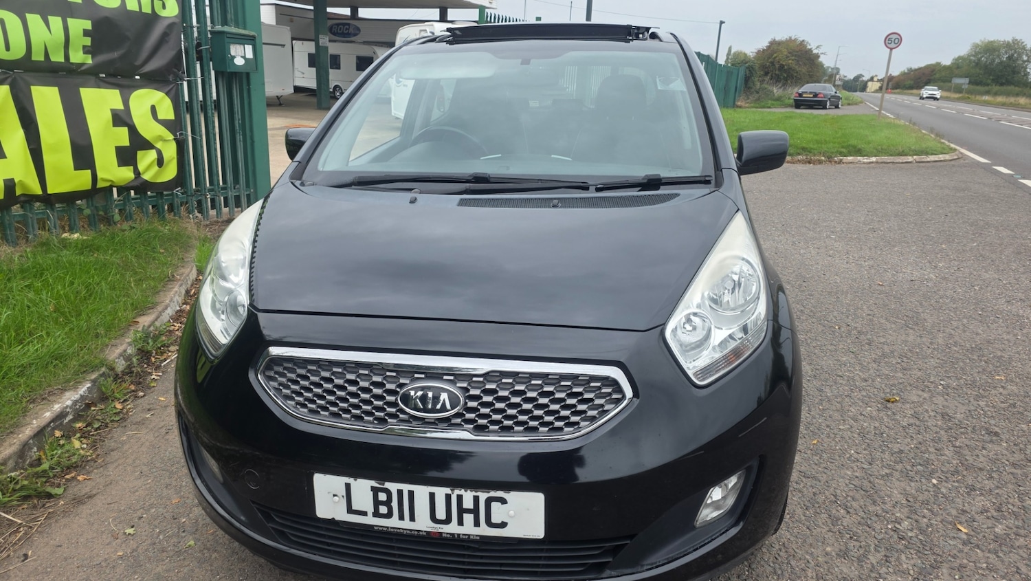 Used Kia Venga 2011 for sale - 76093903: Photo 10