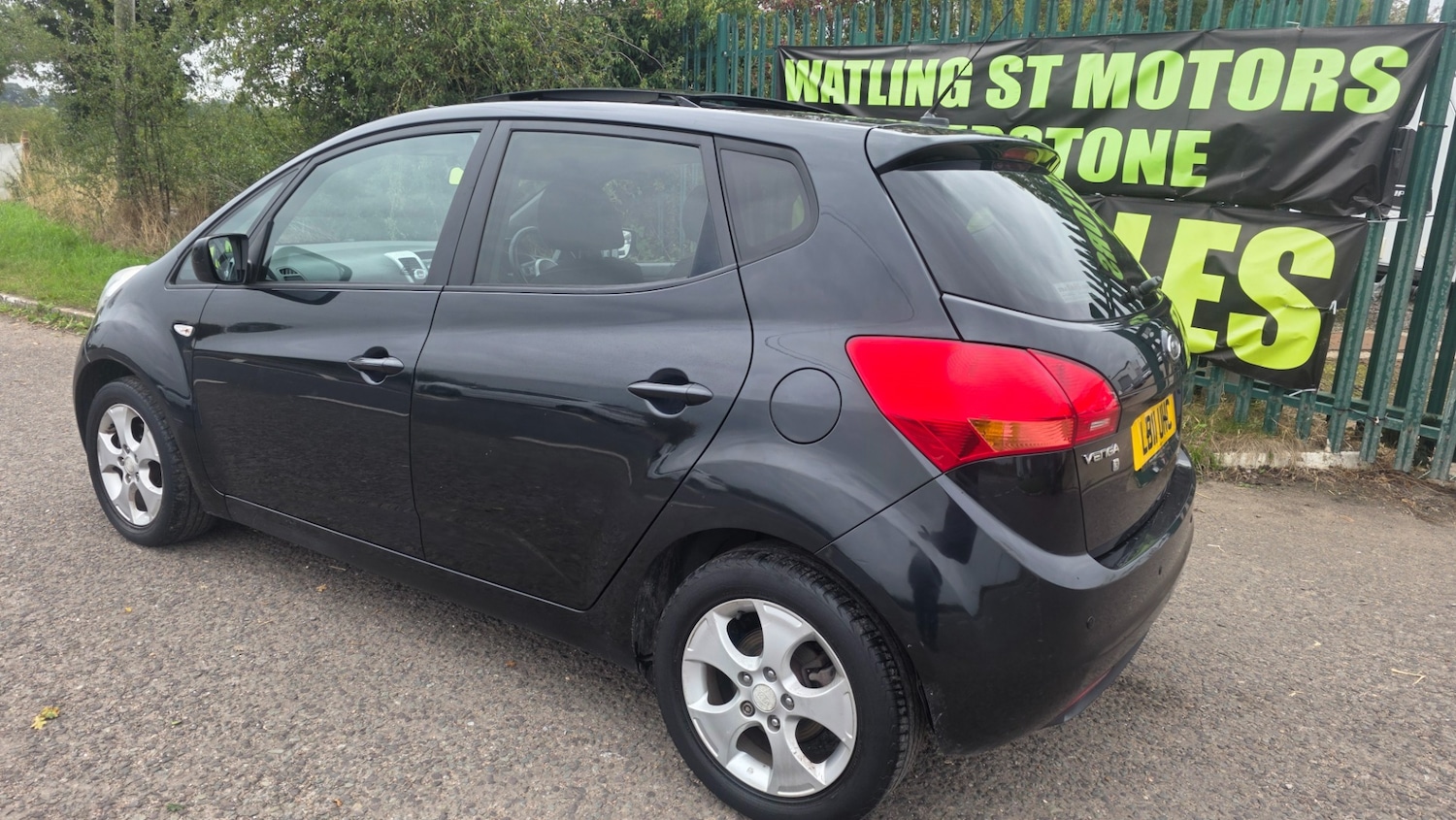Used Kia Venga 2011 for sale - 76093903: Photo 2