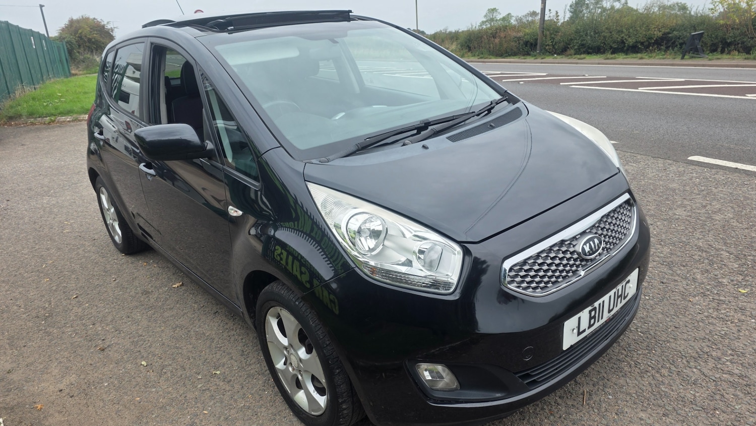 Used Kia Venga 2011 for sale - 76093903: Photo 9