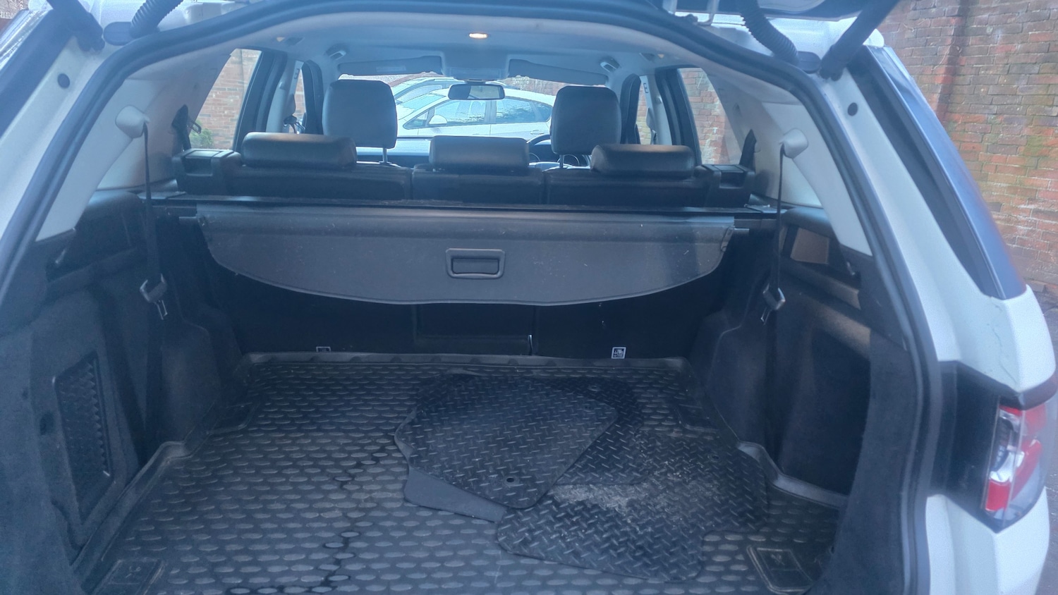 Used Land Rover Discovery Sport 2016 for sale - 77530607: Photo 16