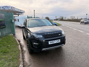 Used Land Rover Discovery Sport 2017 for sale - 77911343: Photo