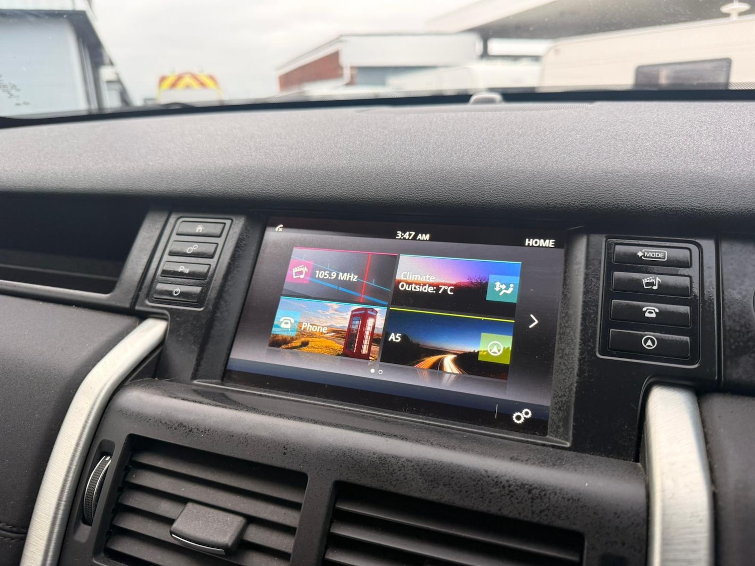 Used Land Rover Discovery Sport 2016 for sale - 77189076: Photo 4