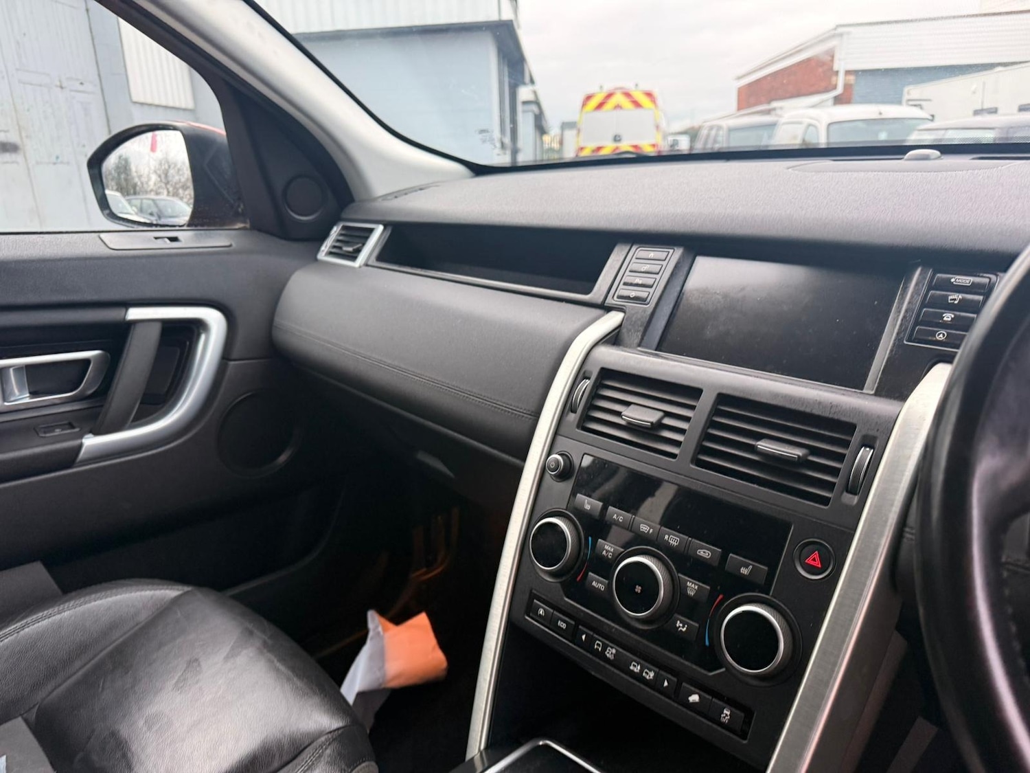 Used Land Rover Discovery Sport 2016 for sale - 77189076: Photo 5