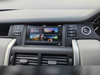 Used Land Rover Discovery Sport 2017 for sale - 77911344: Photo