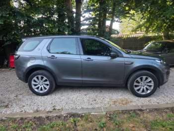 Used Land Rover Discovery Sport 2016 for sale - 75137916: Photo