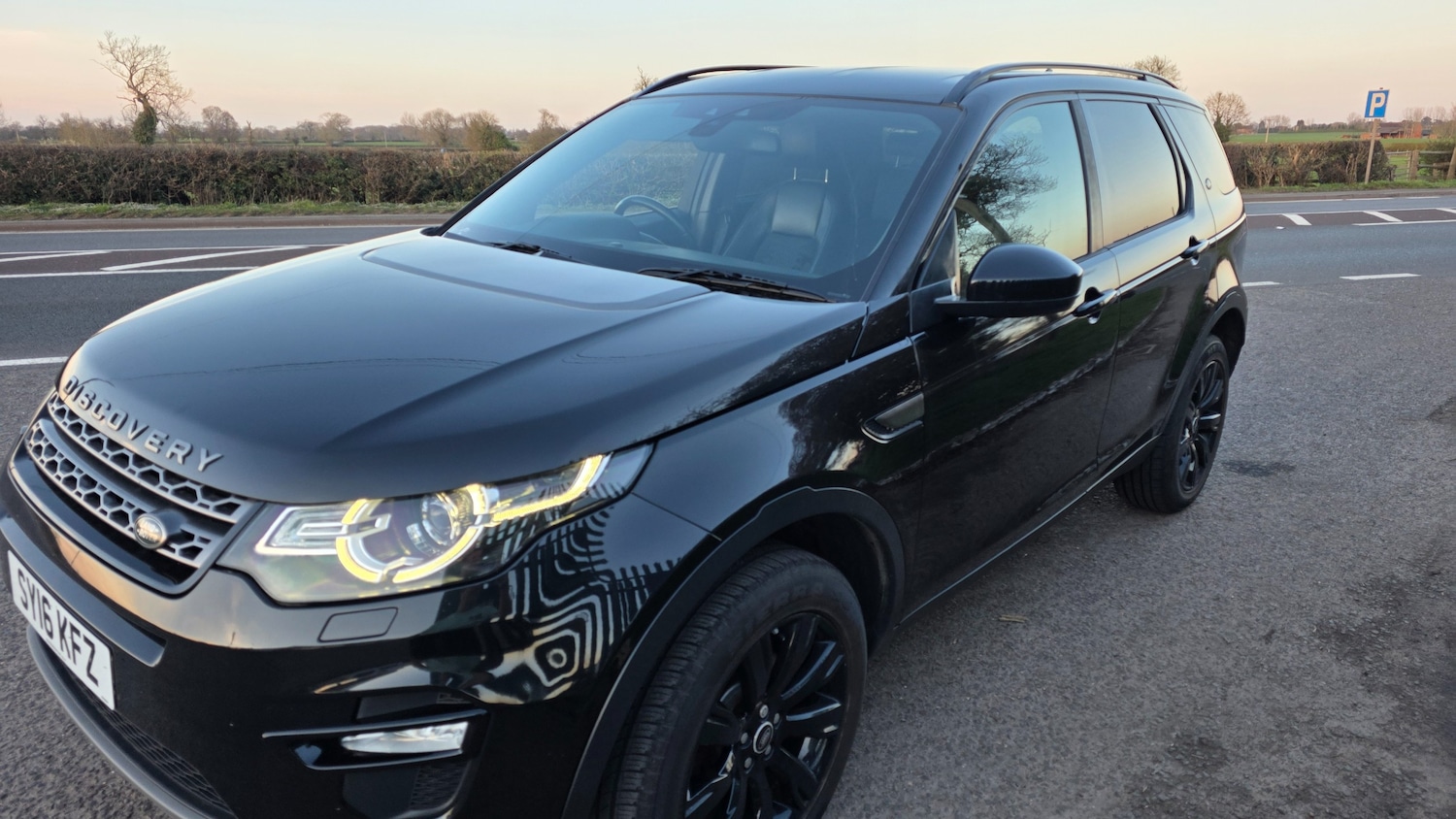 Used Land Rover Discovery Sport 2016 for sale - 77942201: Photo 4