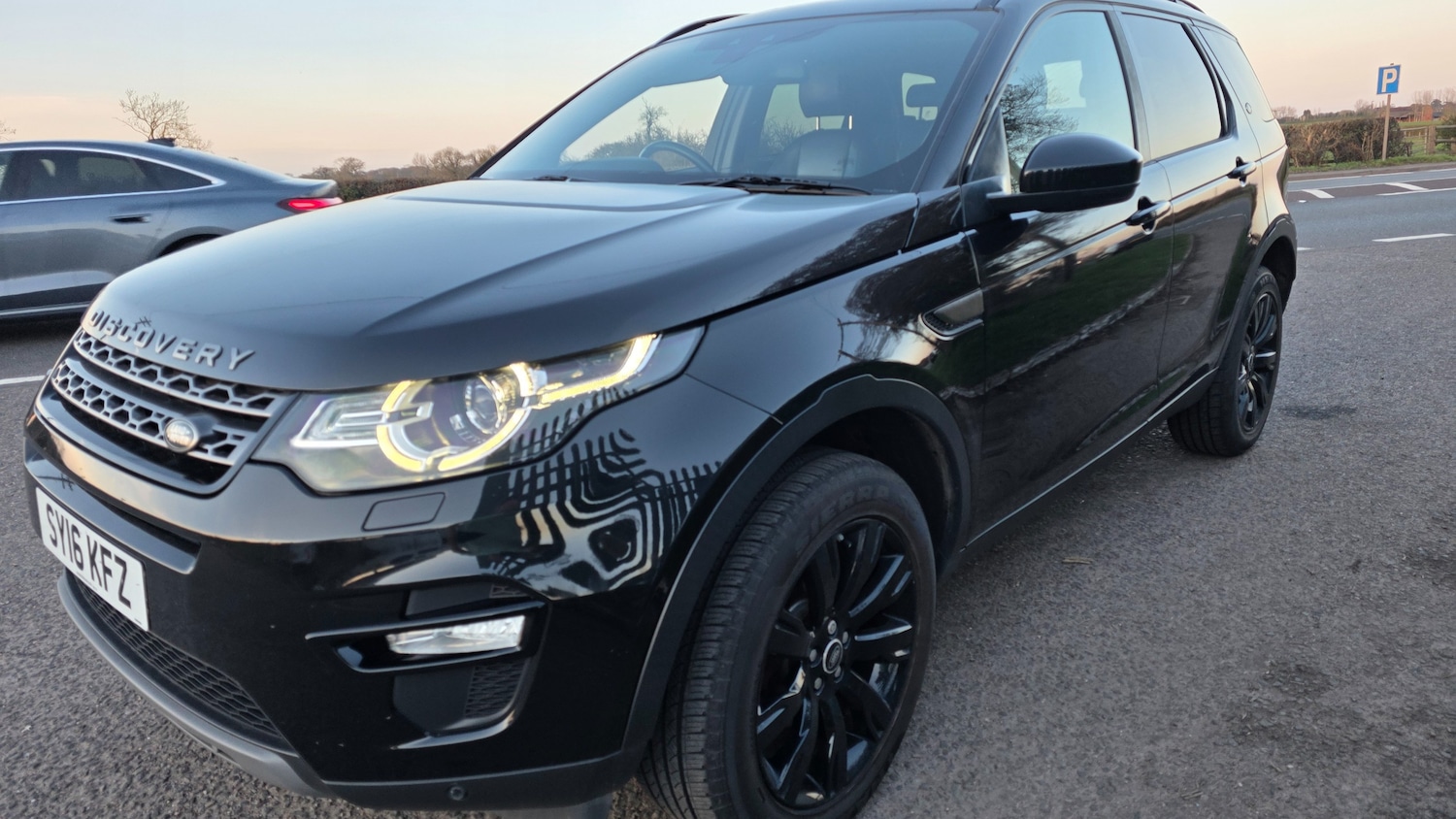 Used Land Rover Discovery Sport 2016 for sale - 77942201: Photo 8