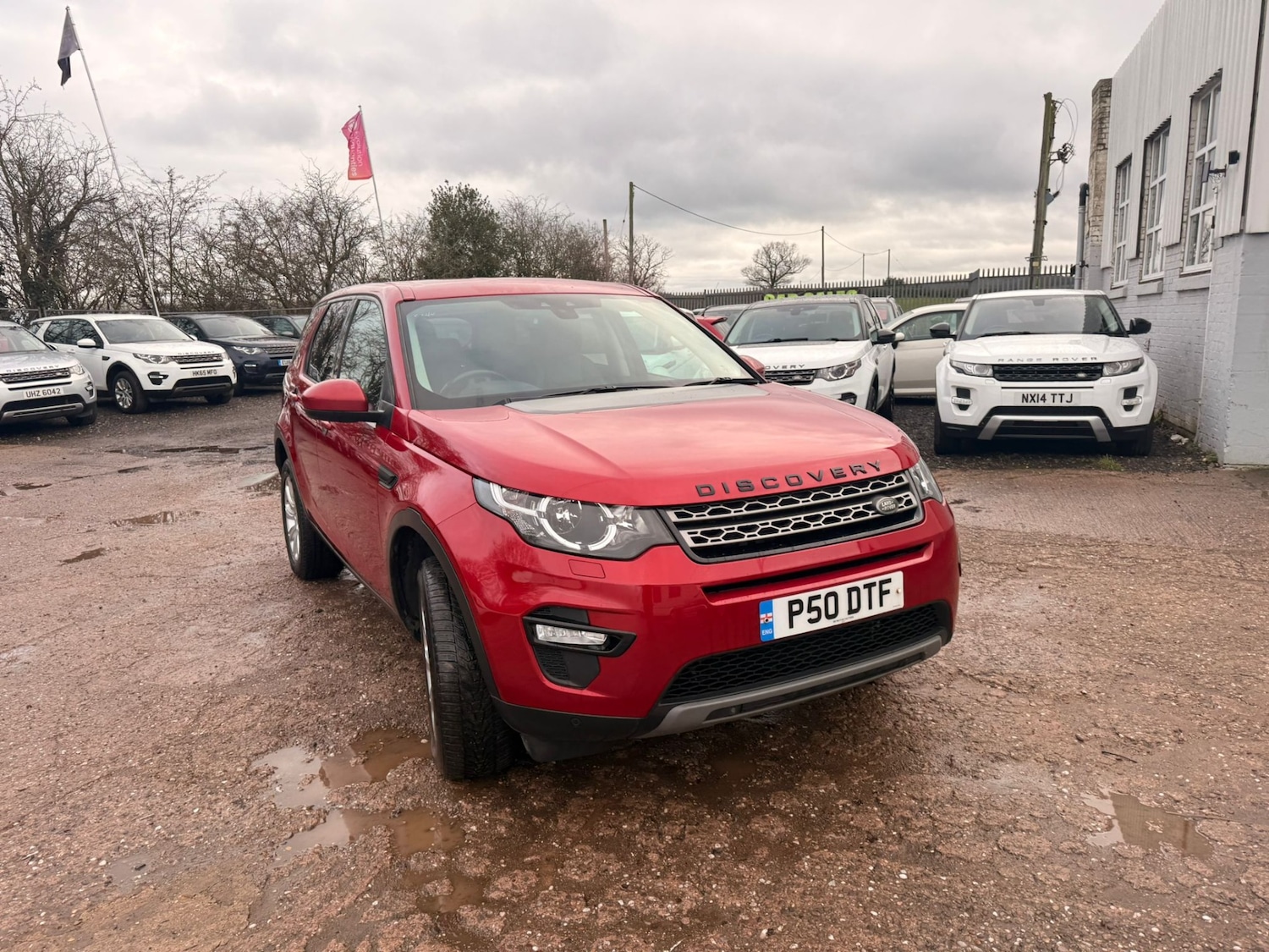Used Land Rover Discovery Sport 2015 for sale - 77201423: Photo 2